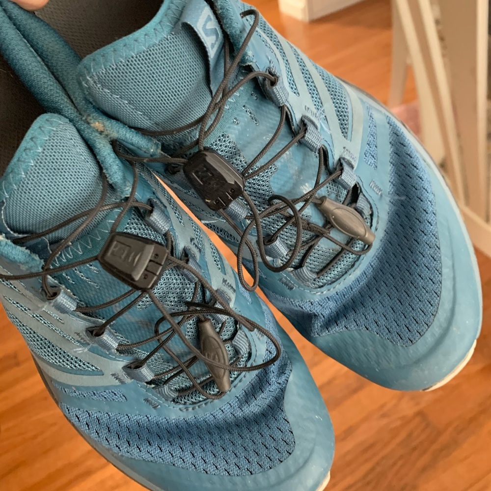 Salomon sense vibe running shoes